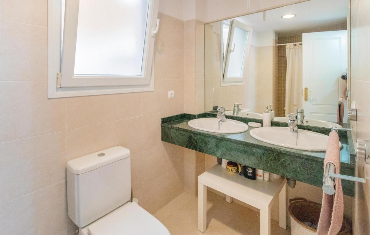 3 Bedroom Stunning Apartment In Motril Exterior photo
