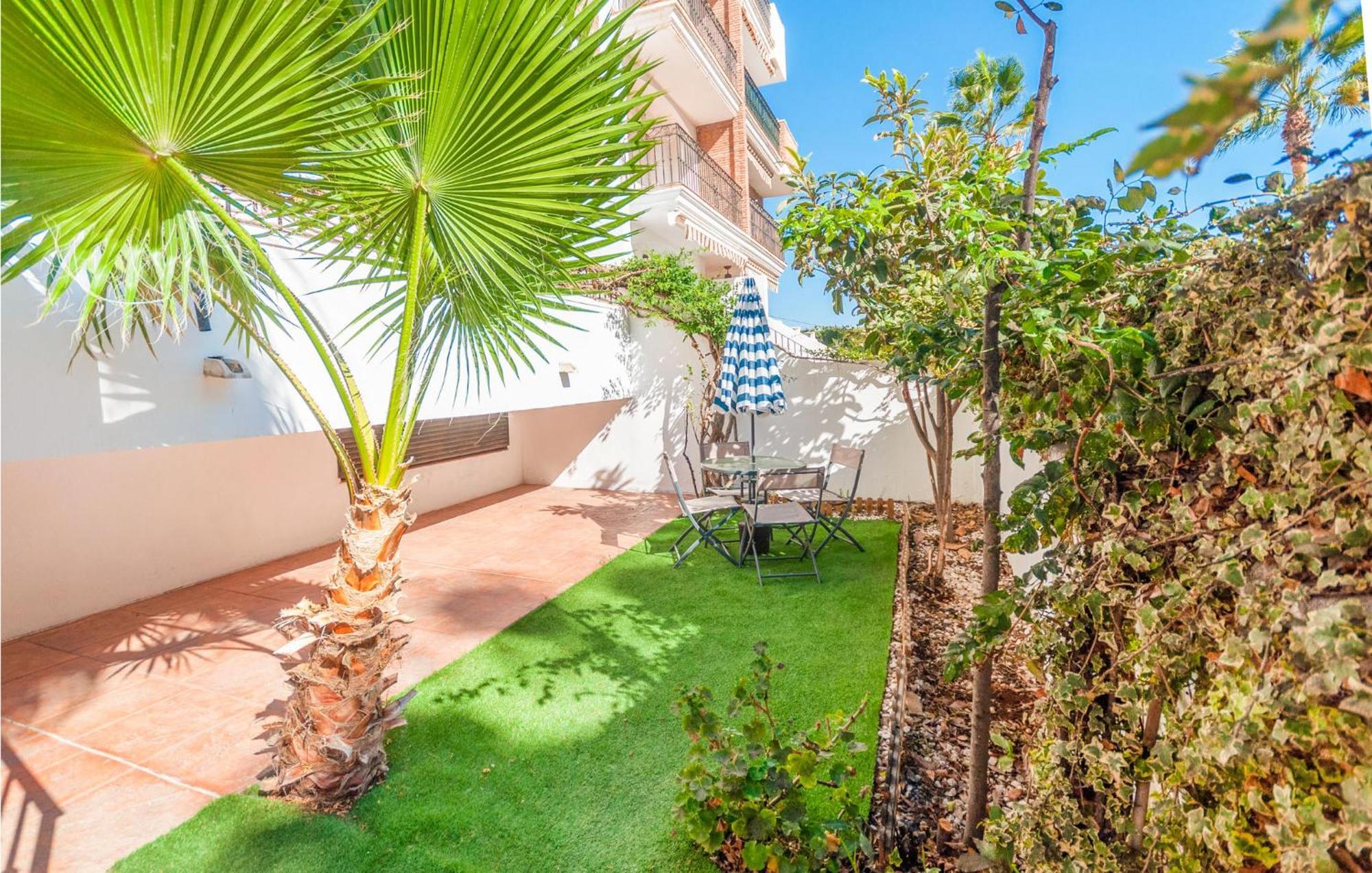 3 Bedroom Stunning Apartment In Motril Exterior photo